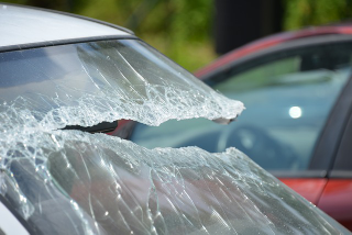 Illustration for article titled Make Certain You Are Going To Acquire Aid Rapidly For Damage To Your Vehicle's Windscreen